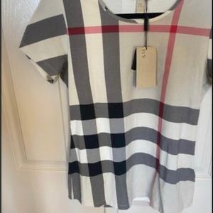 Beautiful New with tags soft with stretch Burberry Nova check shirt size large.